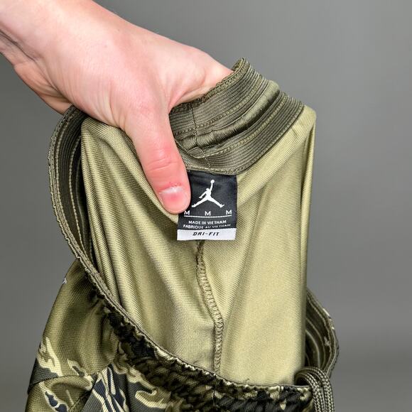 Jordan Sweatpants Tiger Stripe Camo Polyester Joggers Black Jumpman Dri Fit - Picture 4 of 4